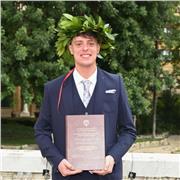 Laureando magistrale in scienza del restauro (corso in inglese) offre lezioni di lingua per liceali